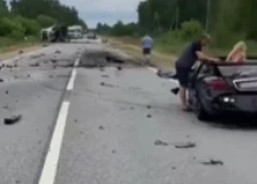 Traģiskajā avārijā uz Liepājas šosejas divi mirušie, bet četri nogādāti slimnīcā