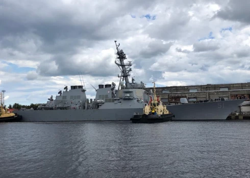 В Рижский порт прибыл американский корабль USS Arleigh Burke