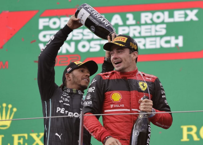Leklērs trīsreiz apsteidz Verstapenu un uzvar Austrijas "Grand Prix"