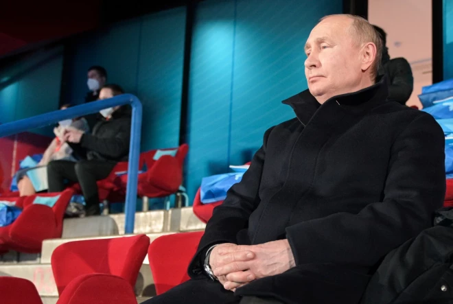Путин предпочитает одиночество и доверяет только мужчинам