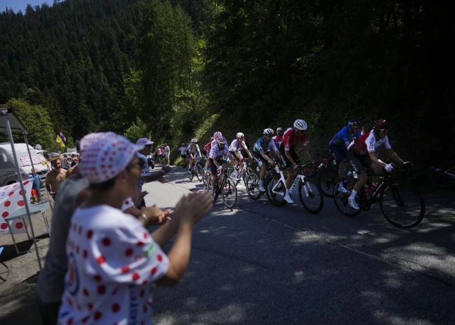 Neilands piedalās atrāvienā "Tour de France" posmā un izcīna 29.vietu