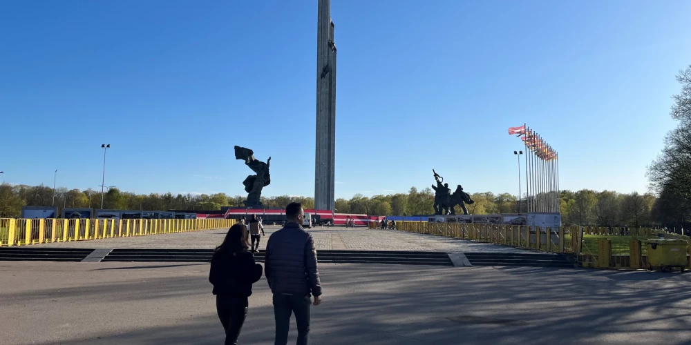 Памятник в парке Победы в Риге