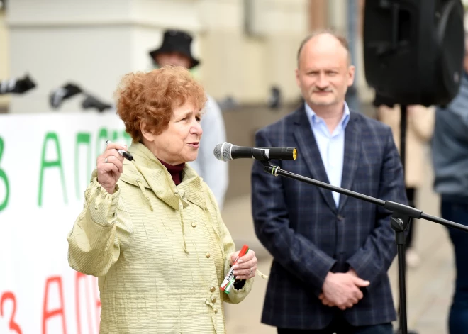 Vai izdosies aizliegt Latvijas Krievu savienību?