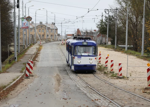 Paredzams, ka izmaiņas būs ilgstošas, līdz tiks atklāts jaunais Brasas tilts. 