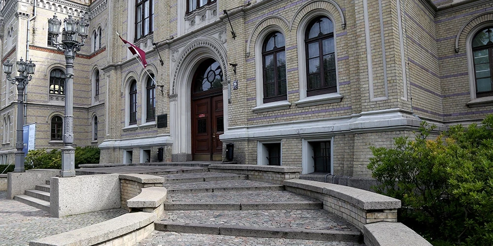 LU noslēgusi sadarbības līgumus ar vairāk nekā 20 Latvijas pašvaldībām