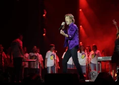 The Rolling Stones поют с украинским детским хором