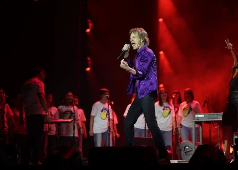 ВИДЕО: The Rolling Stones выступили на одной сцене с украинским детским хором