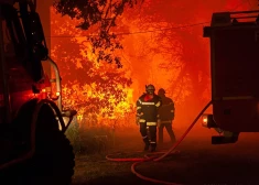 Eiropas dienvidus pārņēmusi tveice un daudzviet plosās mežu ugunsgrēki