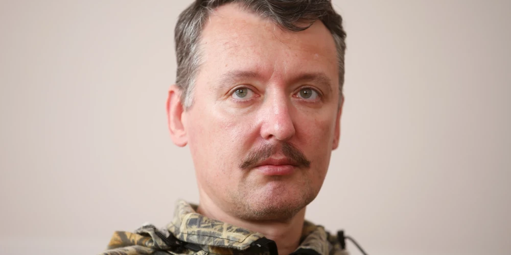 Bijušais Doneckas kaujinieku "ministrs" Strelkovs izmantojis Krievijas piesegpasi