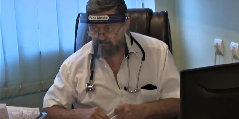 Врач-иммунолог Евгений Никифоренко (Фото: скриншот передачи LTV De facto)