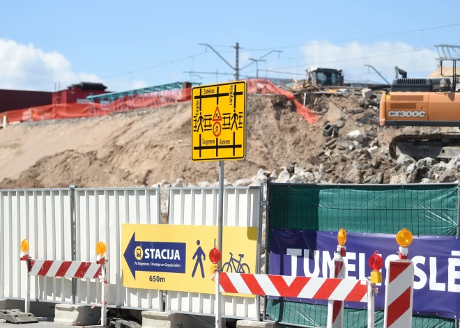 "Rail Baltica" Rīgas Centrālās stacijas pamatos iemūrēta laika kapsula ar vēstījumu nākamajām paaudzēm