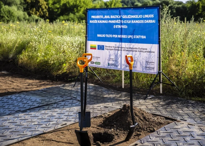 Lietuvā sākas Baltijā garākā dzelzceļa tilta būvniecība