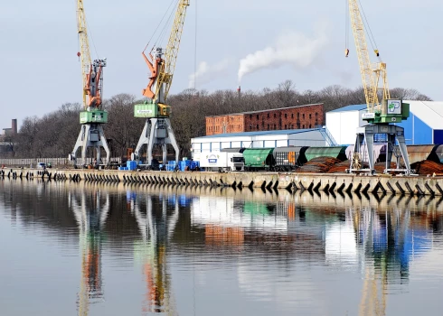 Лиепайский порт наращивает грузоперевалку, но будущее — туманно