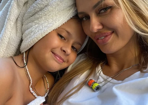 Үнді әйелдерімен қара порно Сексуалдық ставкалар ойыны tic-tac-toe