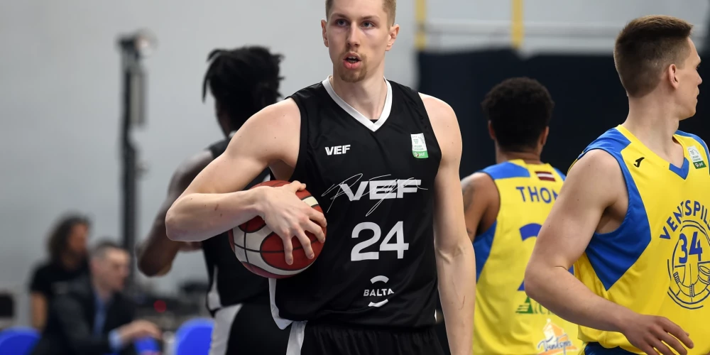 Aleksandrs Madsens pamet "VEF Rīga" un pievienojas titulētajam Atēnu AEK