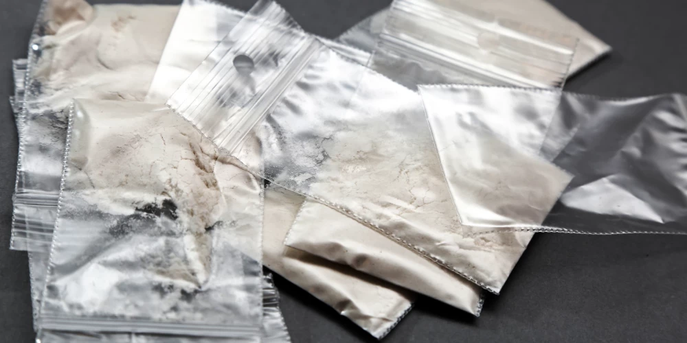 Kokneses kokaīna krimināllietu turpinās iztiesāt oktobrī