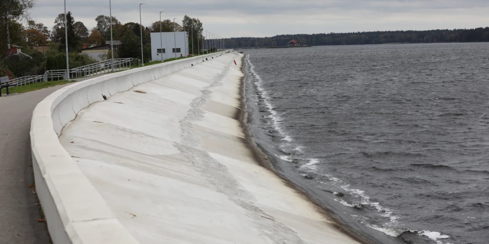 Уровень воды в водохранилище Рижской ГЭС понизят