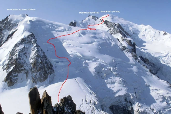 COSMIQUE ROUTES: THE 3 MONT BLANC TRAVERSE maršruts uz Monblāna virsotni.