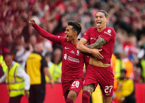 "Liverpool" Anglijas Superkausa mačā uzvar Mančestras "City"