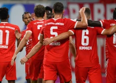 "Bayern" futbolisti Vācijas Superkausā astoņu vārtu spēlē uzvar "Leipzig"