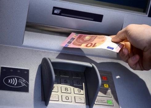 В Мадоне и Вецпиебалге пытаются грабить банкоматы