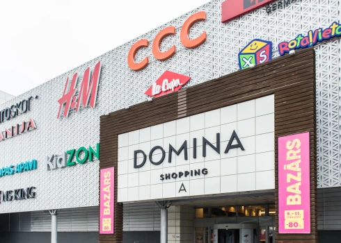 Tirdzniecības centrs "Domina Shopping" pēc evakuācijas atsācis darbu