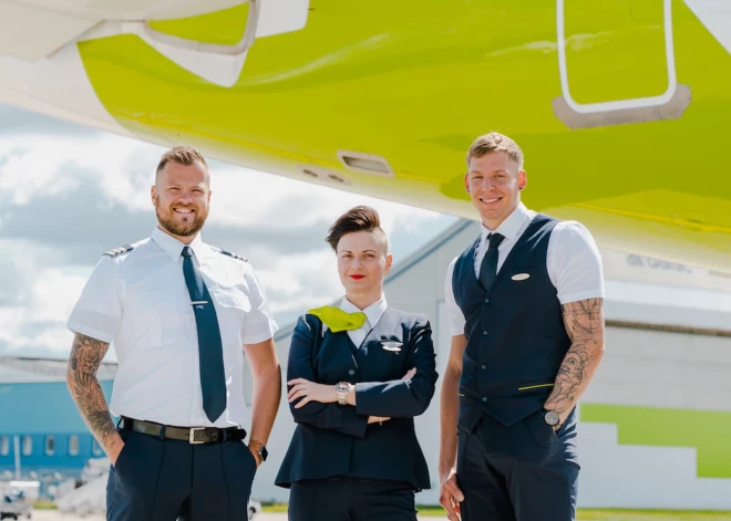 "airBaltic" ļaus apkalpes locekļiem atklāt tetovējumus un pīrsingus