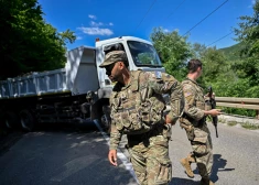 ES ierosināja sarunas pēc Kosovas lēmuma atlikt jaunu noteikumu ieviešanu, kas attiektos uz Kosovas un Serbijas robežas šķērsošanu.