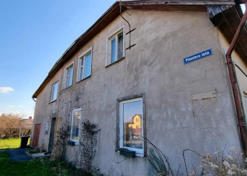 Pašvaldība nav saņēmusi atļauju pārdēvēt Pionieru ielu Bauskā par Pulkveža Brieža ielu.