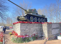 Konkrētais T-34 tanka modelis atrodas pie pašas robežas ar Krieviju.