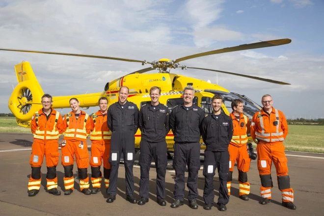 Princis Viljams vairākus gadus dienēja kā gaisa ātrās palīdzības pilots.