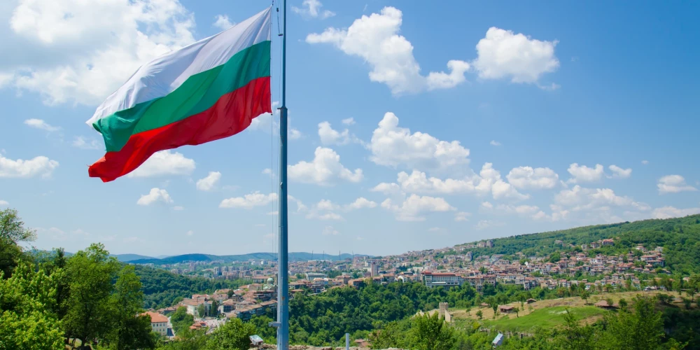 Bulgārija slepeni caur Poliju nosūtījusi Ukrainai 4200 tonnas ieroču