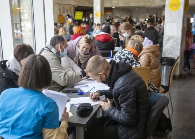 Латвия выделит еще 2 млн евро на пособия для украинских беженцев