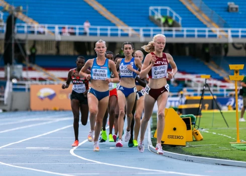 Latvijas skrējēja Agate Caune izcīna 4. vietu pasaules junioru čempionāta 5000 metru distancē