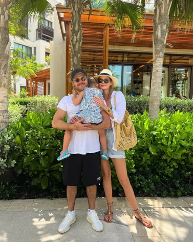 Эмин Агаларов и Алена Гаврилова с дочкой Афиной (Фото: Instagram)