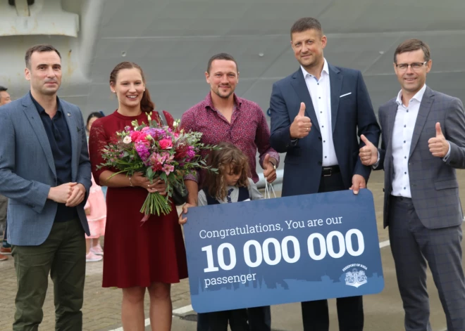 Ar kruīza kuģi COSTA FASCINOSA Rīgas ostā ierodas 10 miljonais pasažieris