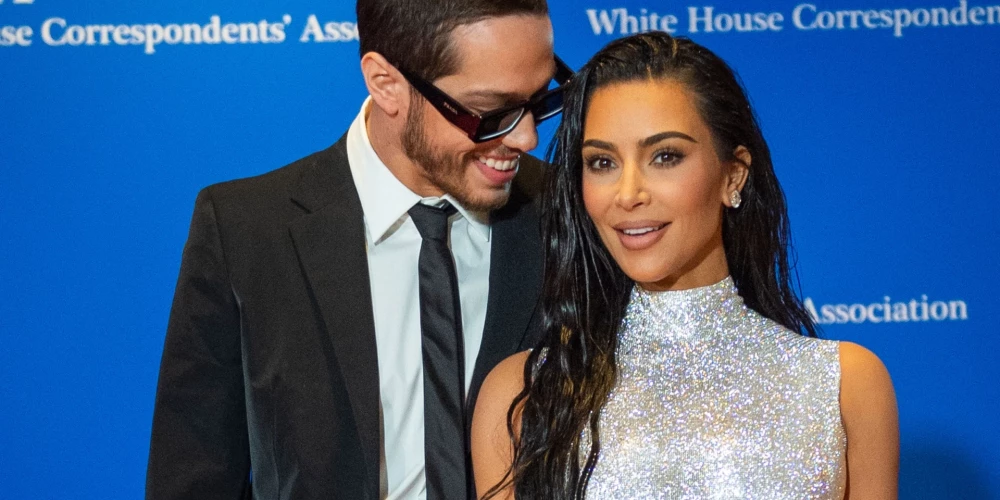 Pīts Deividsons un Kima Kardašjana.