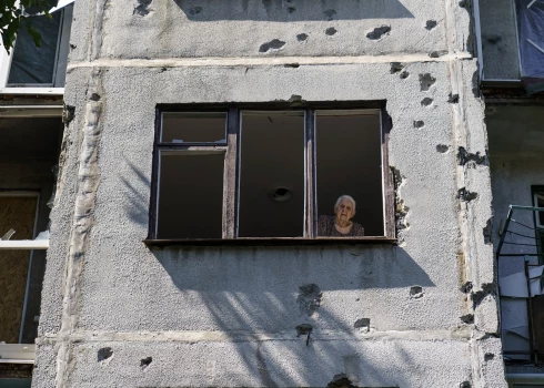 Tikmēr Pasaules Banka pirmdien paziņojusi par 4,5 miljardu dolāru lielas palīdzības piešķiršanu Ukrainai, kas arī tiks segta no ASV līdzekļiem.