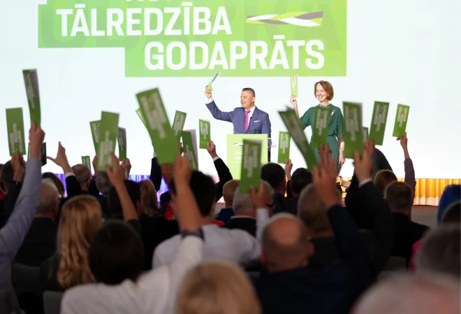 Startējot 14. Saeimas vēlēšanās, „Jaunā vienotība” izvairās runāt par to, kādai jābūt vidējai algai Latvijā.