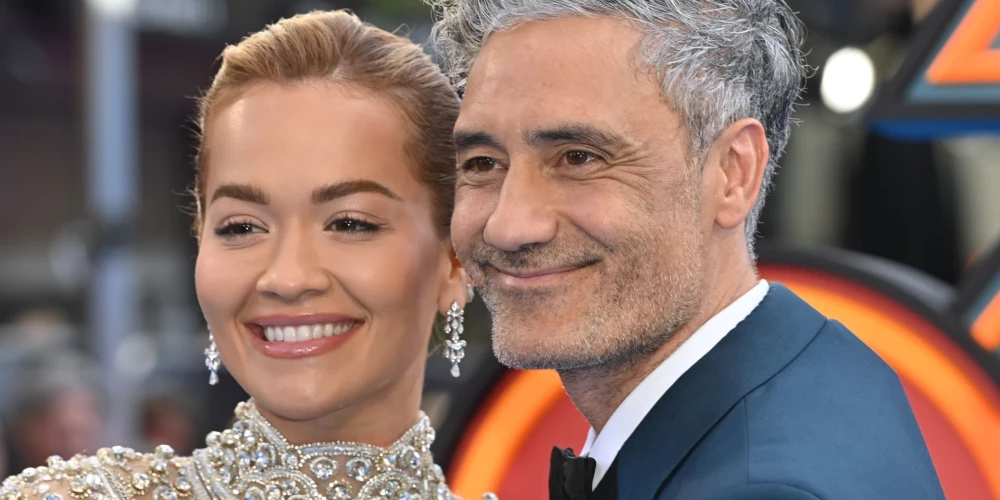 Rita Ora un Taika Vaititi tagad ir precēts pāris.