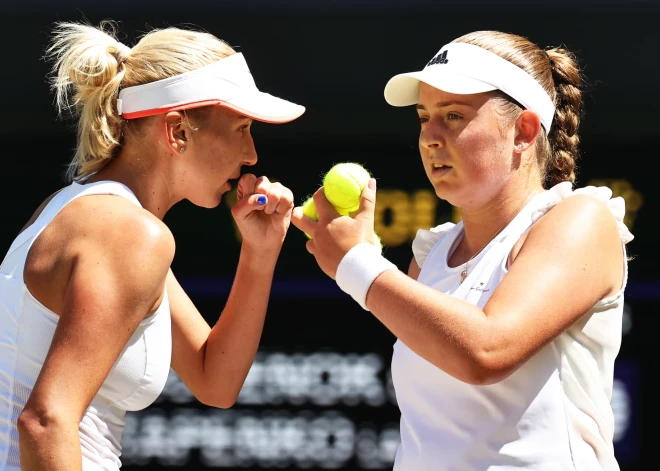 Ostapenko/Kičenoka ar panākumu sāk Toronto "WTA 1000" dubultspēļu turnīru