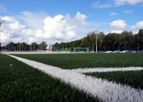 Jaunatklātais Baltijā lielākais privātā futbola sporta komplekss "LNK Sporta Parks".