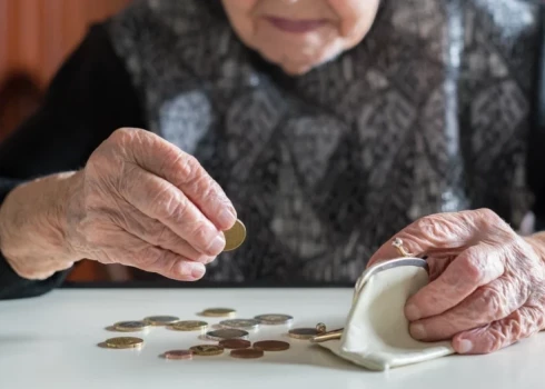 Сейм не согласен: пенсионеры не получат одноразовое пособие в 200 евро