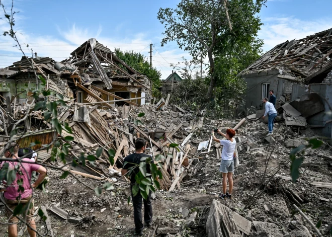 Rietumvalstis vienojušās sniegt papildu finansējumu Ukrainai