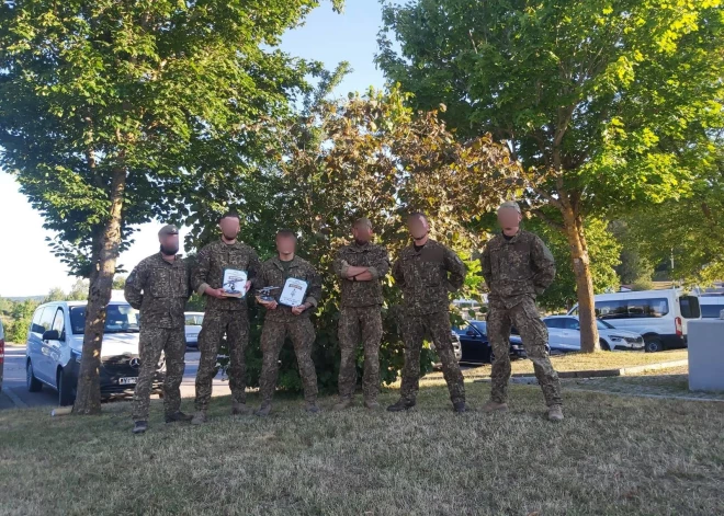 FOTO: Latvijas armijas karavīri izcīna 2. vietu prestižās snaiperu sacensībās Vācijā