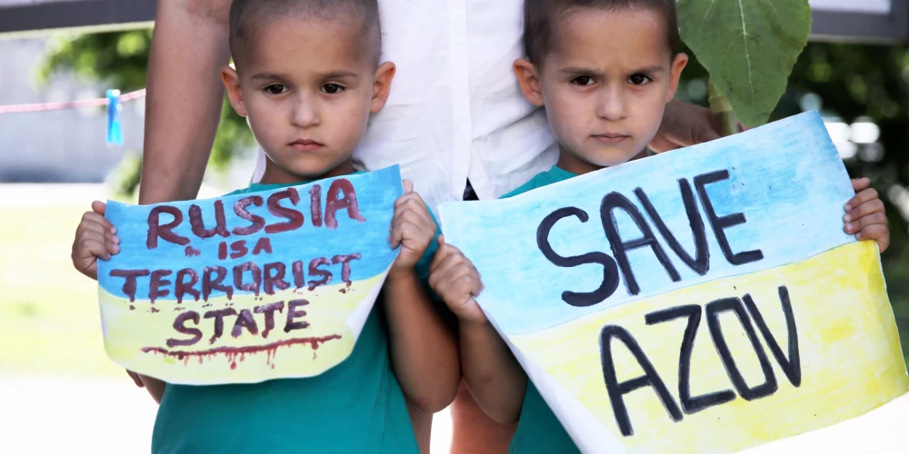 Пикет в Риге против террористических действий России в Украине