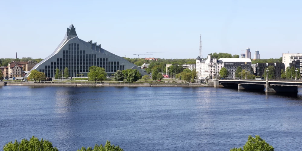 Rīgas ūdens и жители продолжают загрязнять Даугаву