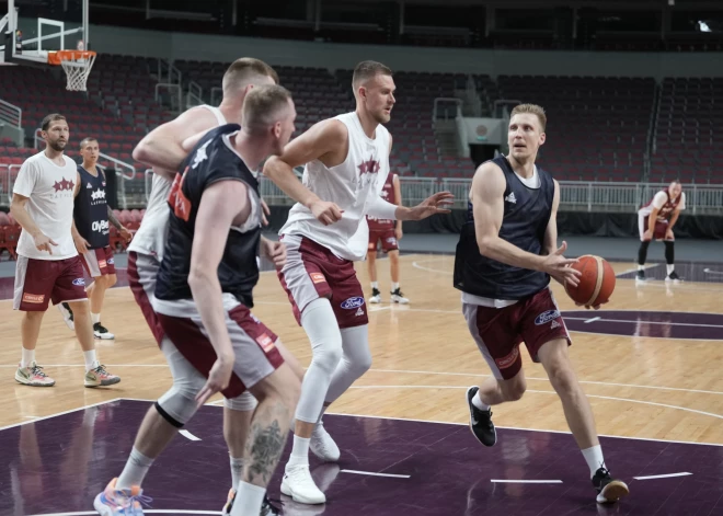 Latvijas vīriešu valstsvienības treniņš pirms 2023. gada Pasaules kausa izcīņas kvalifikācijas turnīra spēlēm basketbolā vīriešiem.