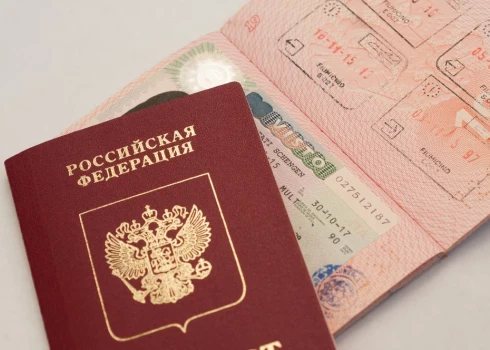"Последний полустанок до войны": политолог из РФ дал прогноз из-за запрета шенгенских виз для россиян
