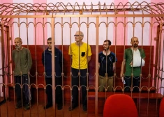 Doneckā tiesā piecus sagūstītus eiropiešus; viņiem draud nāvessods